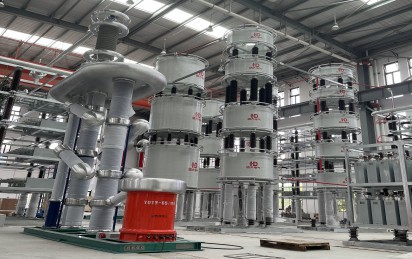 运行于中国西部科技创新港电气设备国家重点试验室多级串联电抗器--待修地面